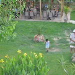 아파트호텔 Olympion Village 3*