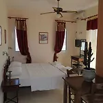מלון דירות Olympion Village 3*
