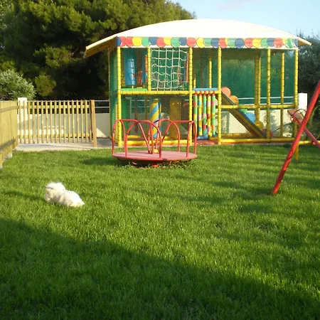 Olympion Village מלון דירות