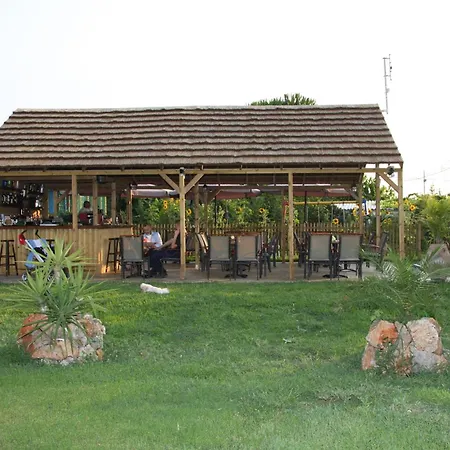 Olympion Village アパートホテル