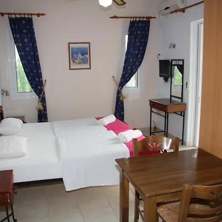 Olympion Village מלון דירות